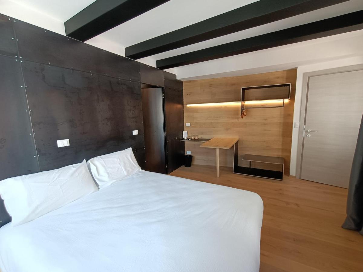 Le Meridiane City Rooms In Trento Exterior photo